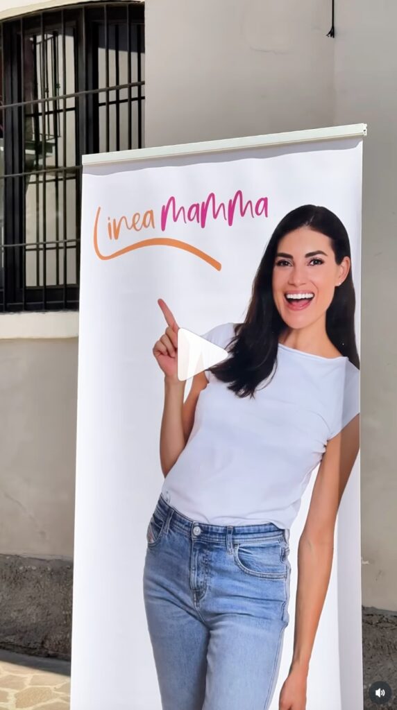 un'immagine dell'evento in presenza LineaMamma con Martina Panagia